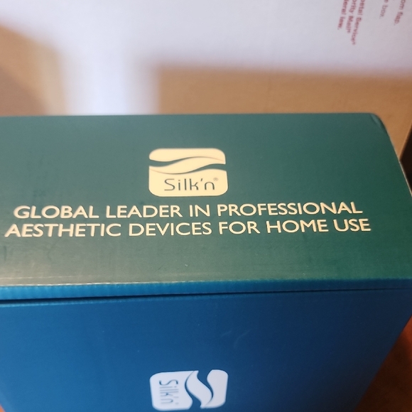 Blue Skincare Tool - Picture 4 of 5